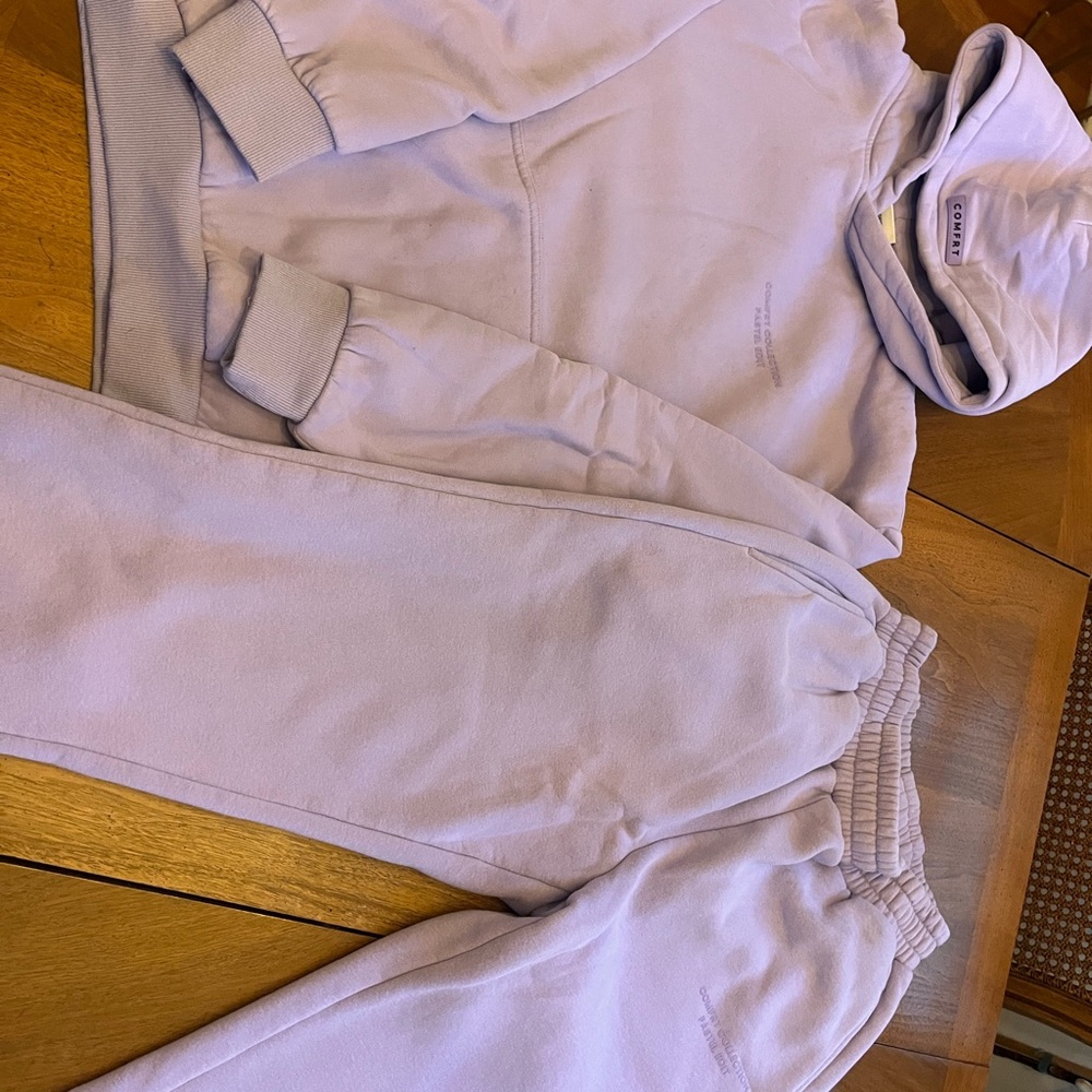 Comfort Fleece Sweatshirt & Jogger Set - pastel Lavender